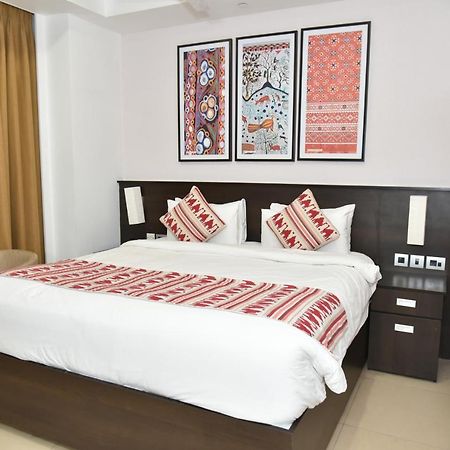 Ramada Encore By Wyndham Statue Of Unity Kevadia Eksteriør billede